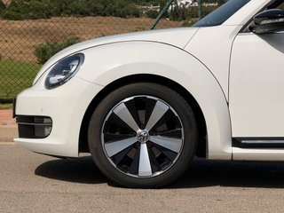 Volkswagen Beetle Cabrio 1.4 TSI 160cv DSG Design