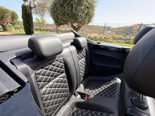 Volkswagen Beetle Cabrio 1.4 TSI 160cv DSG Design