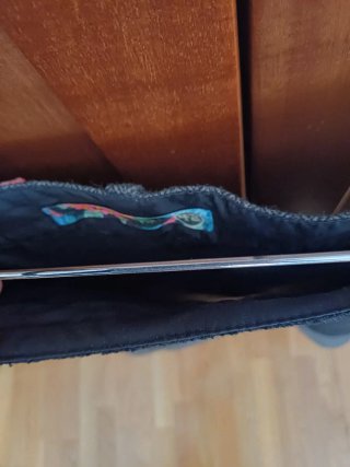 Falda corta desigual negra y gris