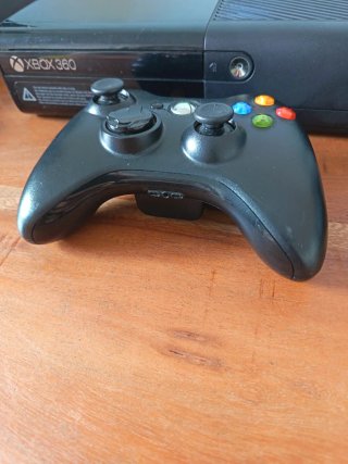 Xbox 360 Nera con Controller