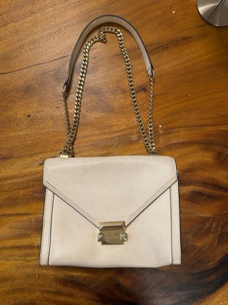 Bolso Michael Kors Whitney Cadena Dorada