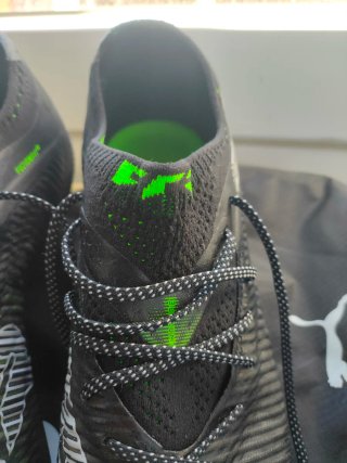 Zapatillas Puma Future T.43 Negras y Verdes