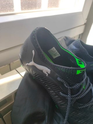 Zapatillas Puma Future T.43 Negras y Verdes
