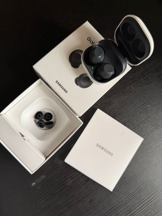 Samsung S25 Ultra + Watch 8+ Galaxy bud Fe