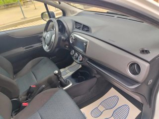 Toyota Yaris año 2012 solo 159.000 km etiqueta C