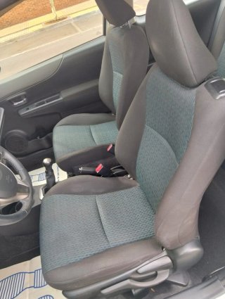 Toyota Yaris año 2012 solo 159.000 km etiqueta C
