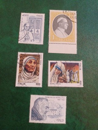 Lotto 5 Francobolli Religiosi Italia Argentina