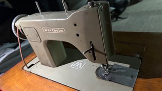 Máquina de coser Wertheim vintage