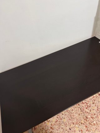 Scrivania IKEA robusta piano nero