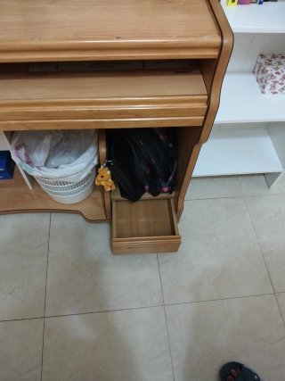 Mesa de escritorio de madera