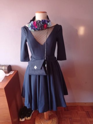 Vestido fiesta cuello V con flores