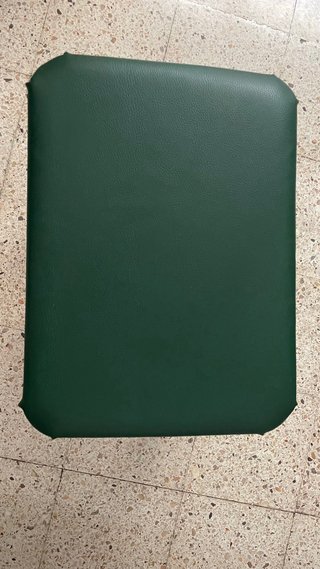 Puf calzador / reposapiés madera y piel sintética