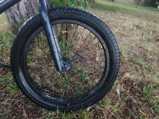 BMX Mongoose Legion L80
