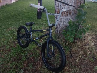 BMX Mongoose Legion L80