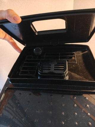 Cafetera DeLonghi Magnífica S Negra