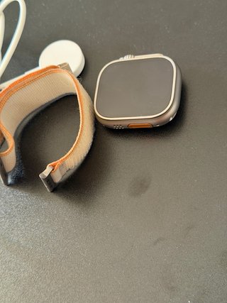 Apple Watch Ultra 2 49 mm bat 100% impoluto