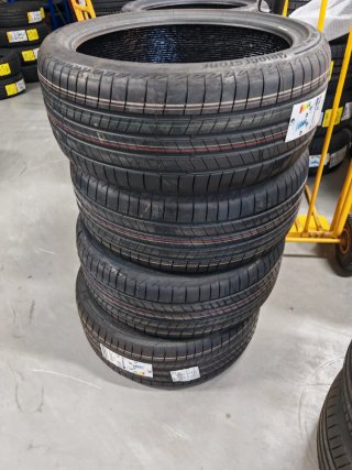 Neumático Bridgestone Turanza Eco 255/40 R21 102T