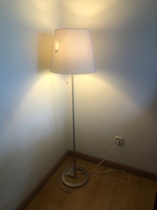 Lampada da terra moderna