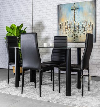 Conjunto de mesa con 4 sillas negro