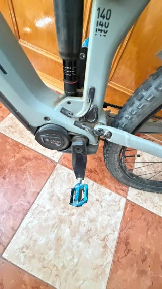 Bicicleta eléctrica Cube