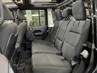Jeep Wrangler 2.0 Rubicon 8ATX 280 kW (381 CV)