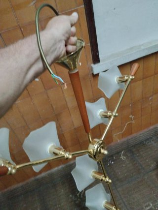 Lampada da soffitto vintage in legno e metallo