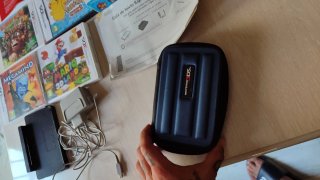 Nintendo 3DS Roja + caja con accesorios y juegos