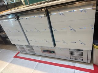 Mesa Fría Refrigerada Profesional 3 Puertas
