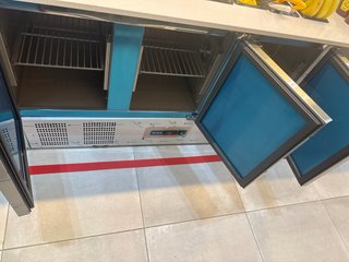 Mesa Fría Refrigerada Profesional 3 Puertas