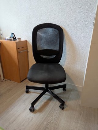 Mesa y Silla de oficina IKEA