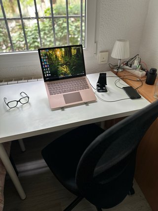 Mesa y Silla de oficina IKEA