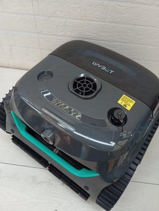 Robot Limpiafondos de piscina WYBOT C2 Vision AI