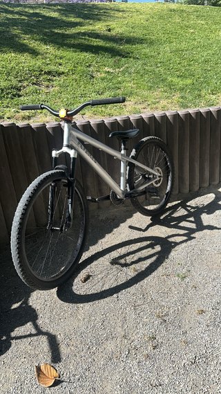 Bicicleta Dirt Jump restaurada