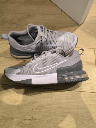Zapatillas Nike Air Gris y Blanco