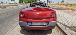 Renault Megane coupé Cabriolet rojo metalizado
