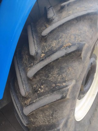 Tractor New Holland TM120