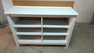 Mostrador pequeño comercio blanco