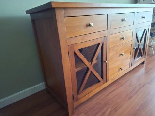 Aparador madera colonial cristal