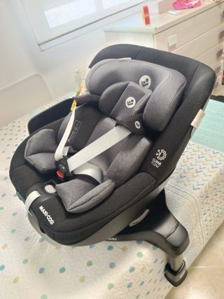 DOS Sillas de coche Maxi Cosi Mica Pro Eco.