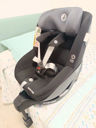 DOS Sillas de coche Maxi Cosi Mica Pro Eco.
