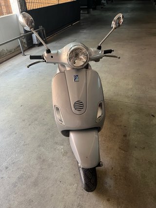 Vespa LX 50 4T Plata