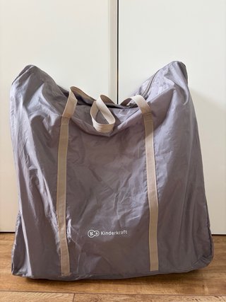 Cuna de viaje Kinderkraft gris
