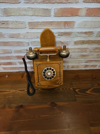Set di applique a parete e telefono vintage
