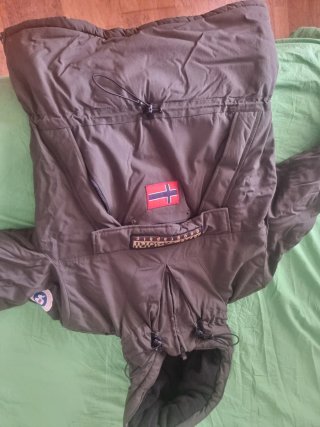 Abrigo Napapijri Verde Talla XL (talla pequeño)