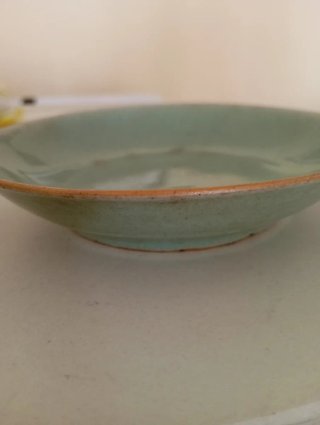 Plato de porcelana antiguo