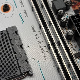 B450 Blanca ITX