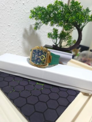 Reloj Hombre Oro y Verde