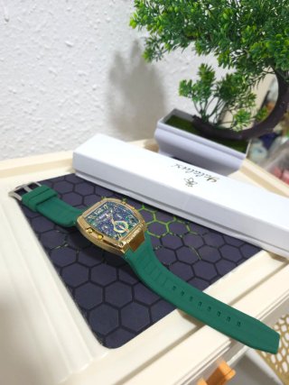Reloj Hombre Oro y Verde