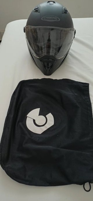 Casco de moto negro talla L
