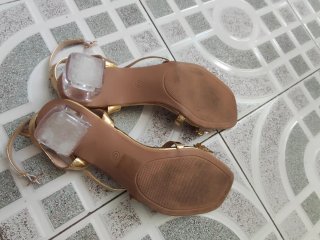 Sandalias doradas tacón 42